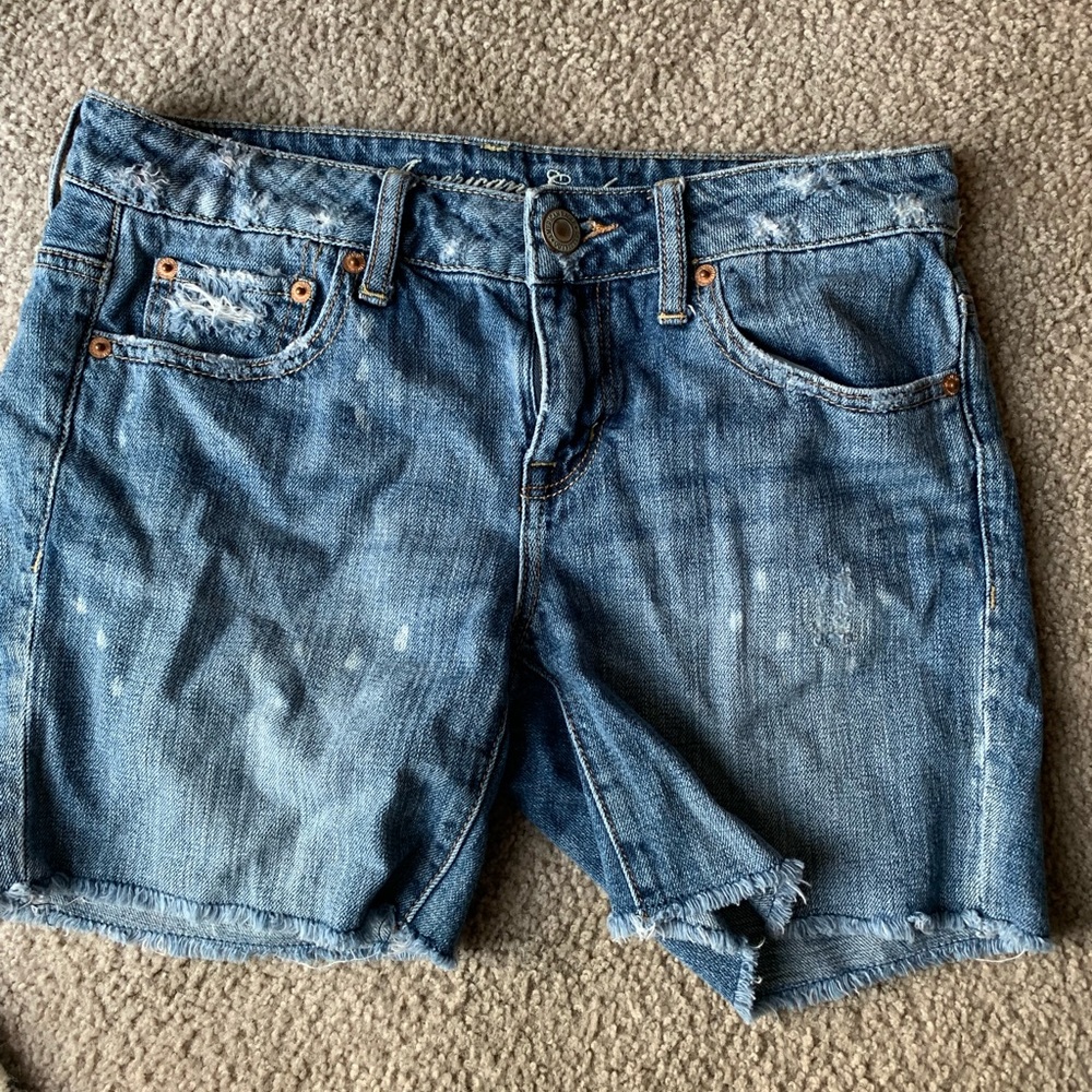 Shorts - Picture 2 of 3